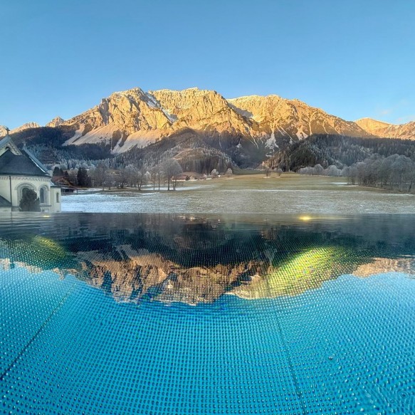 Neuer Infinitypool Hotel Pehab